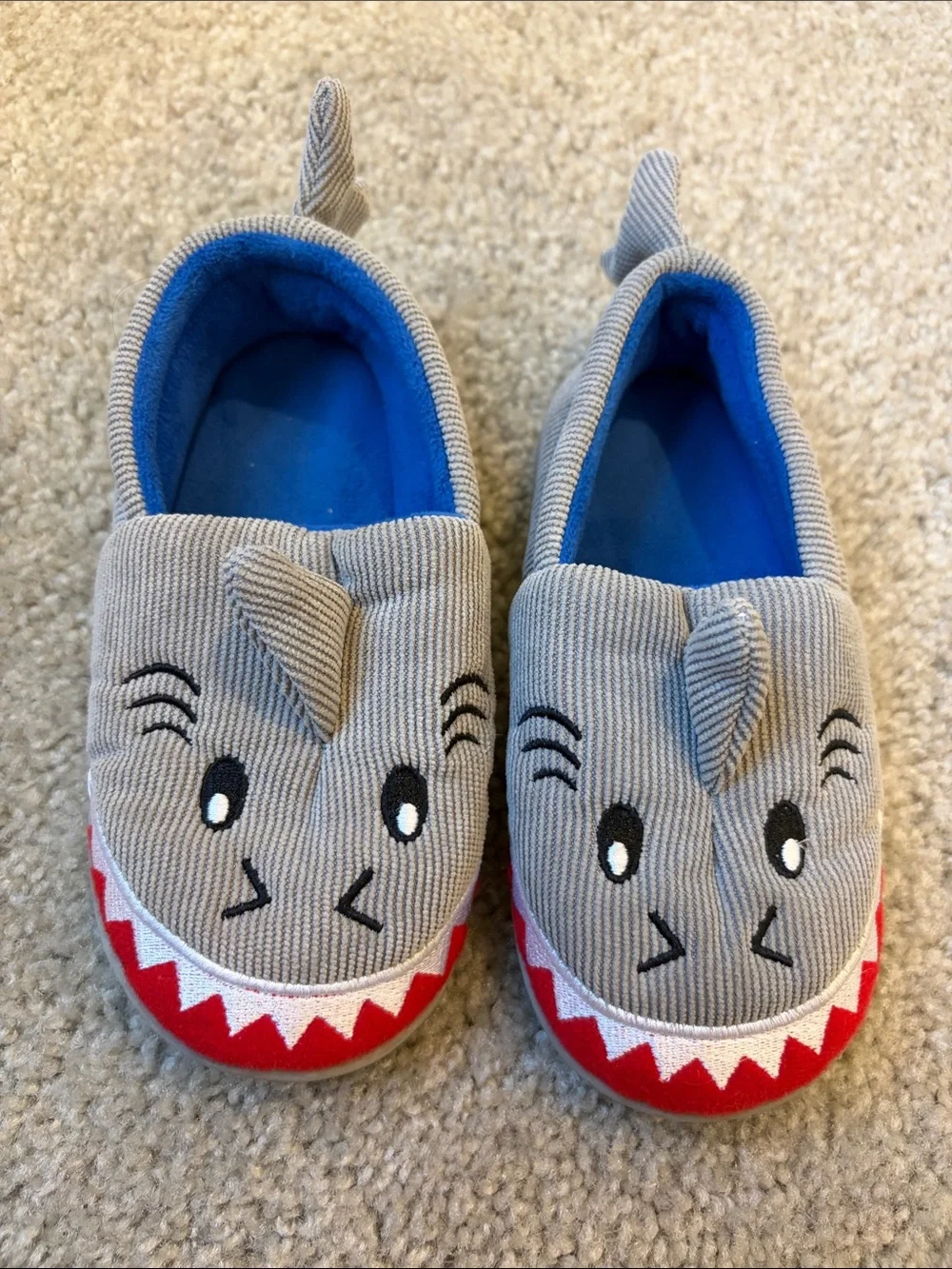 Kids Grey Shark Slip-On Shoes from Wonder Nation - Size 9/10